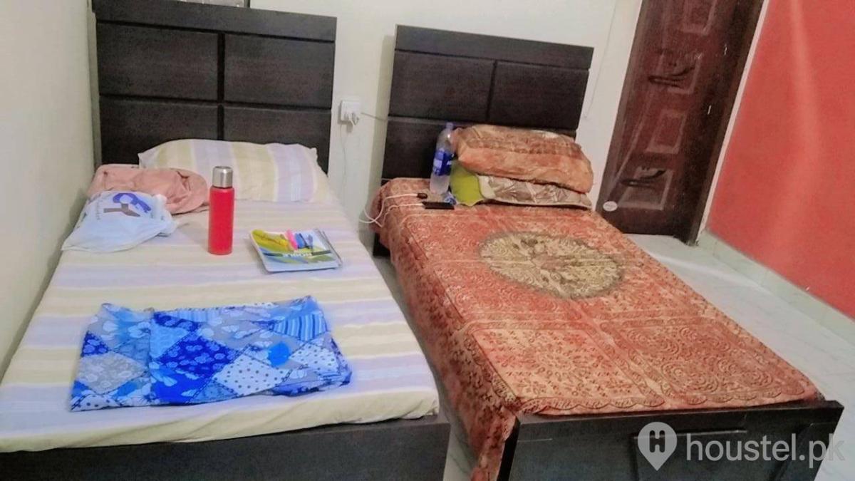 8 Seater Room at The Paradise Girls Hostel - PKR 18,000/month