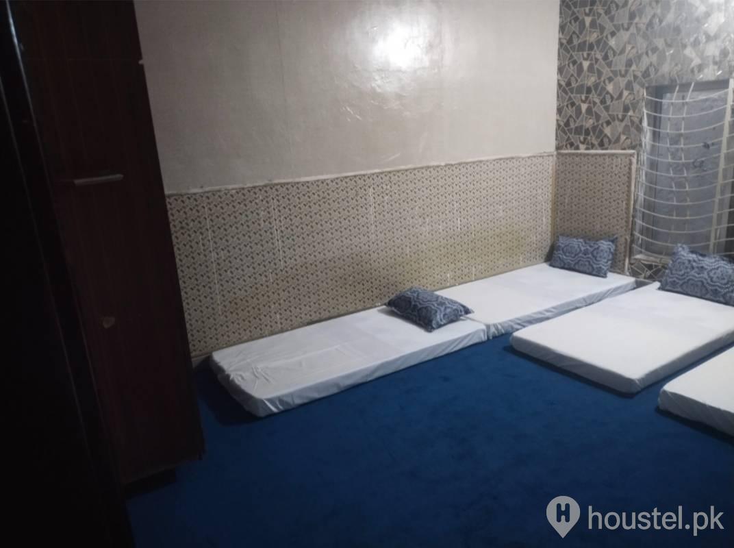 1 Dollar Home Boys Hostel in Raiwind Road, Lahore - Photo 3