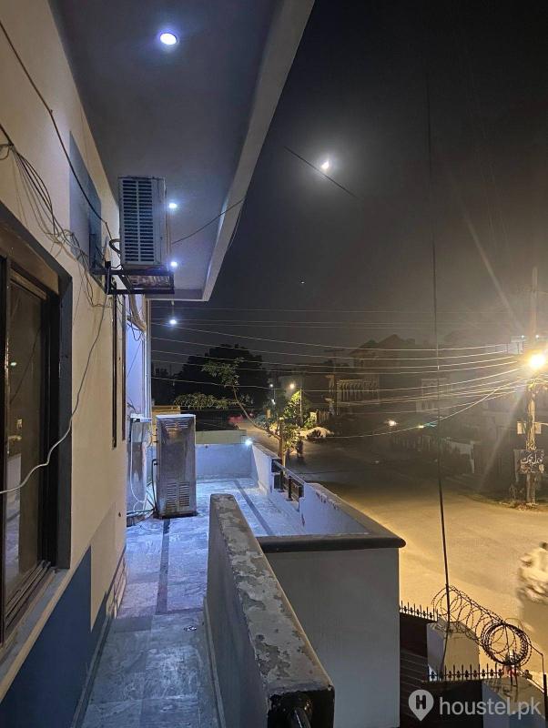 Al-Rehman Boys Hostel Boys Hostel in Johar Town, Lahore - Photo 4