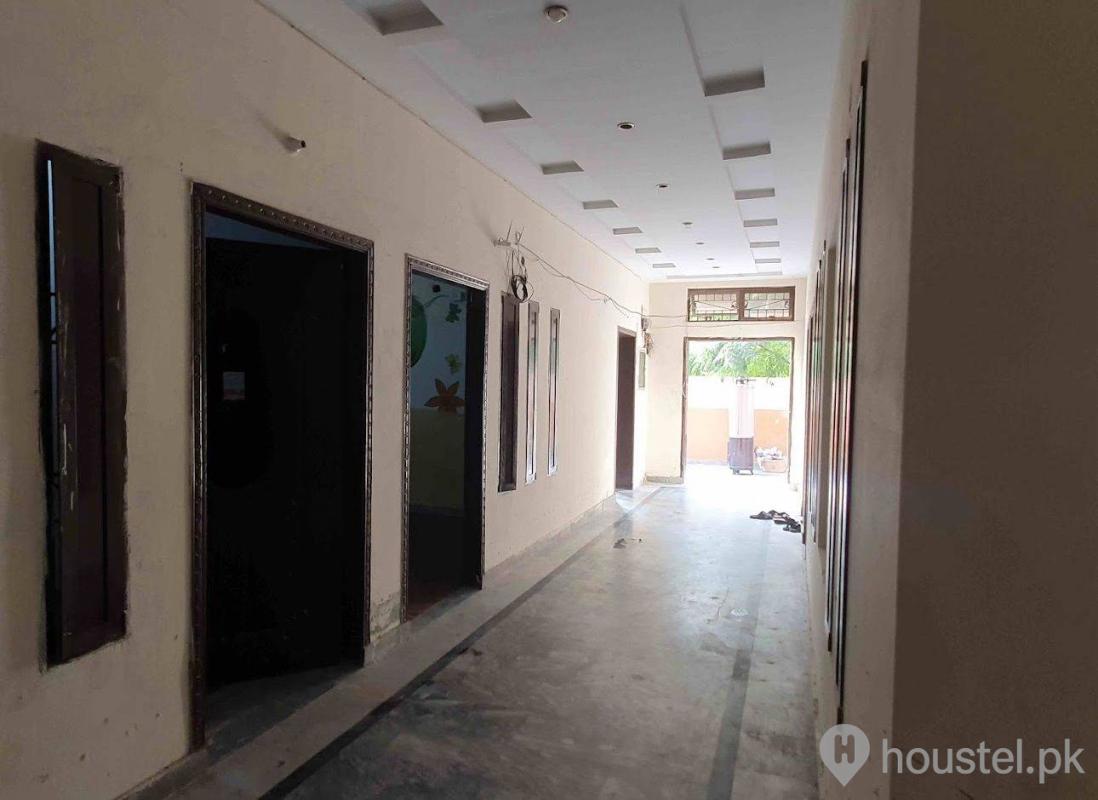 Al-Rehman Boys Hostel Boys Hostel in Johar Town, Lahore - Photo 5