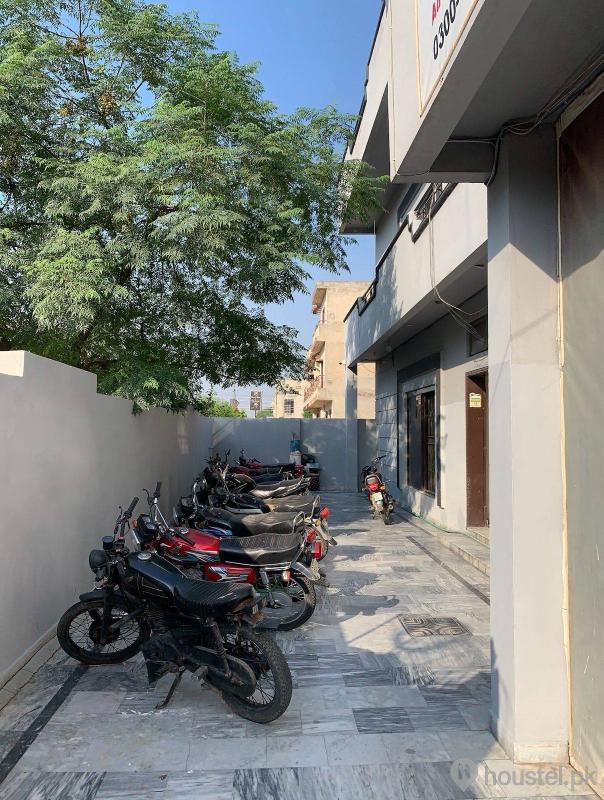 Al-Rehman Boys Hostel Boys Hostel in Johar Town, Lahore - Photo 9