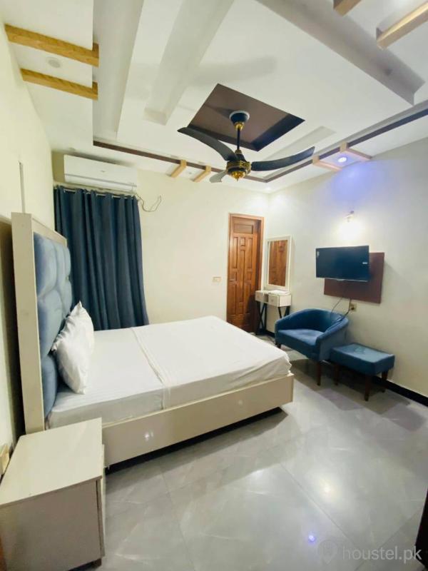 Dove inn Hotel Room Boys Hostel in Johar Town, Lahore with Mess - Photo 12