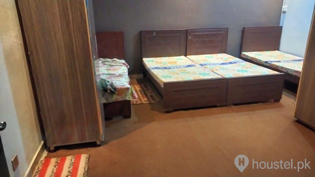Classic girls hostel Girls Hostel in Old Muslim Town, Lahore with Mess, WiFi - Photo 6