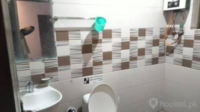Classic girls hostel Girls Hostel in Muslim Town, Lahore with Mess, WiFi from PKR 17,000