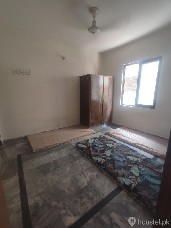 Unique Boy's Hostel Boys Hostel in Gulberg III, Lahore - Photo 6