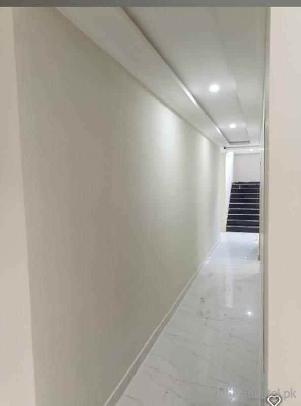 Uptown 86 Executive Residency Girls Hostel in Johar Town, Lahore with Mess - Photo 17