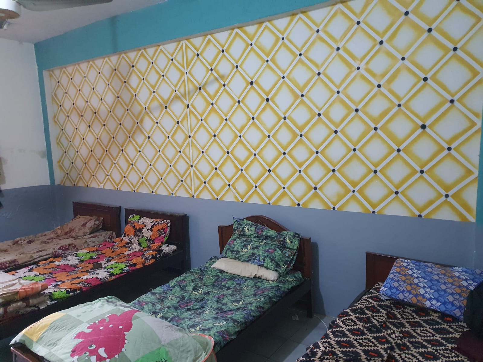 Four Seater Room at Islamabad Youth Hostel — photo 3