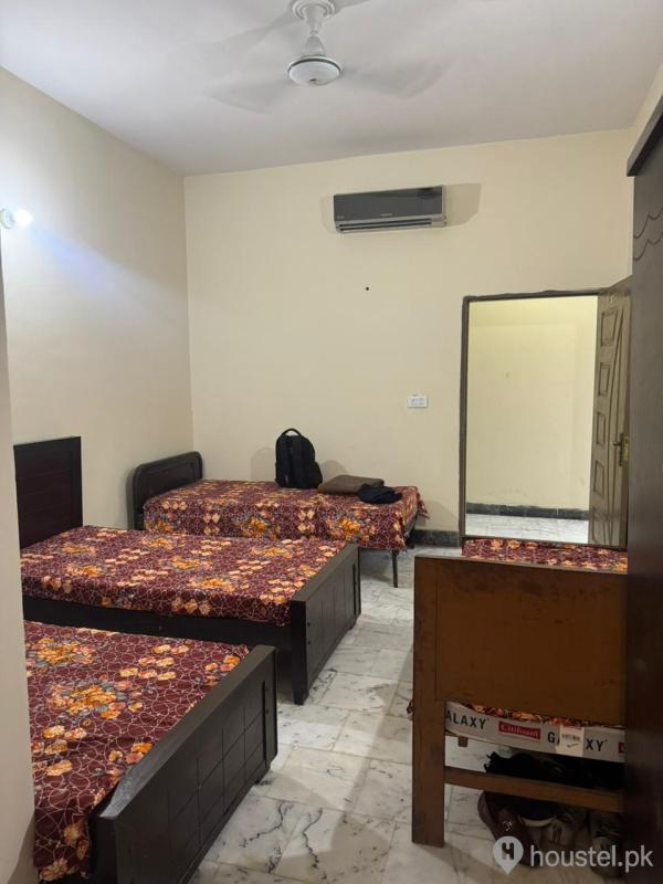 Chaudhary Boys Hostel Boys Hostel in Johar Town, Lahore with Mess - Photo 11