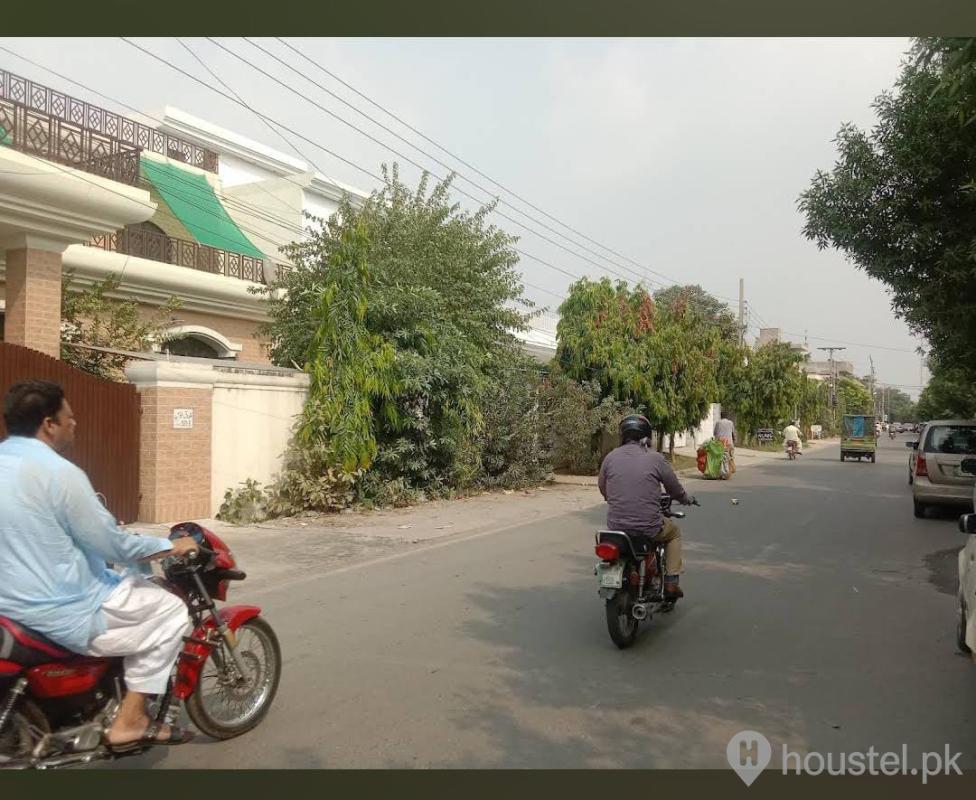 Chaudhary Boys Hostel Boys Hostel in Johar Town, Lahore with Mess - Photo 17