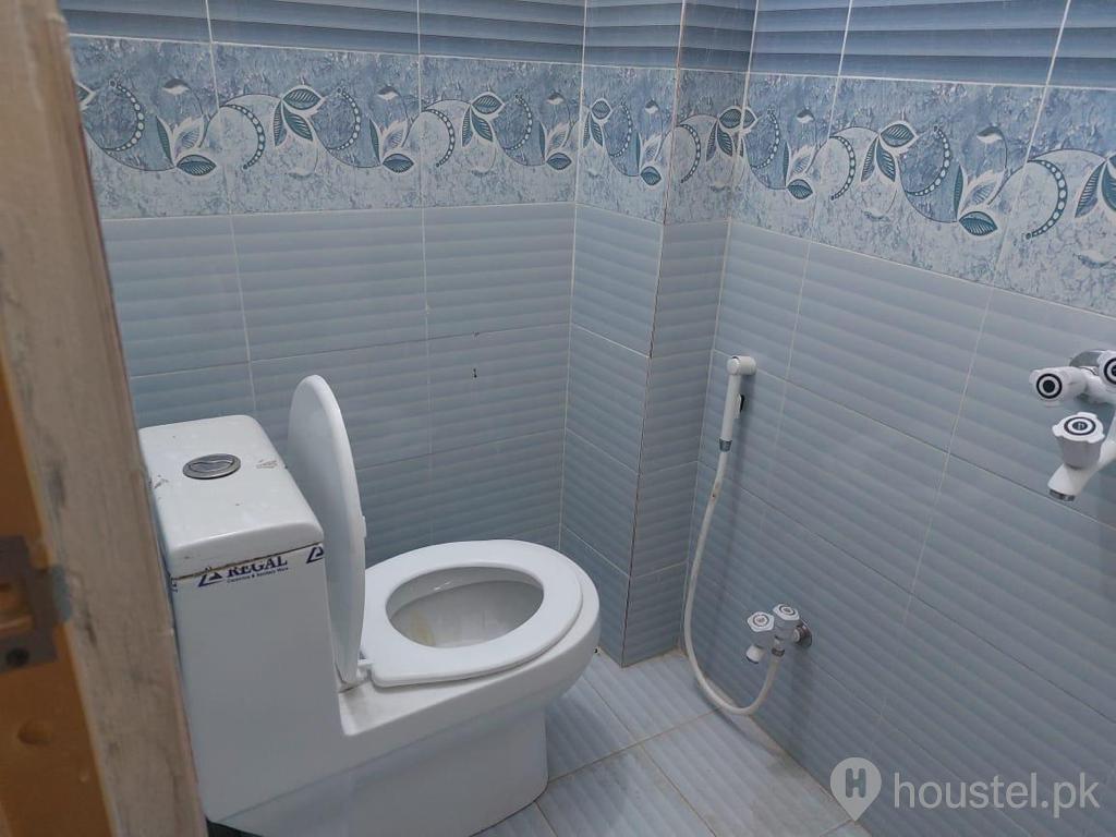 BEE'S girls hostel Girls Hostel in Muslim Town, Lahore with Mess - Photo 6