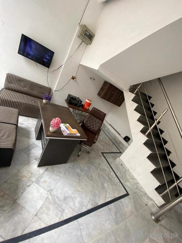 BEE'S girls hostel Girls Hostel in Muslim Town, Lahore with Mess - Photo 6