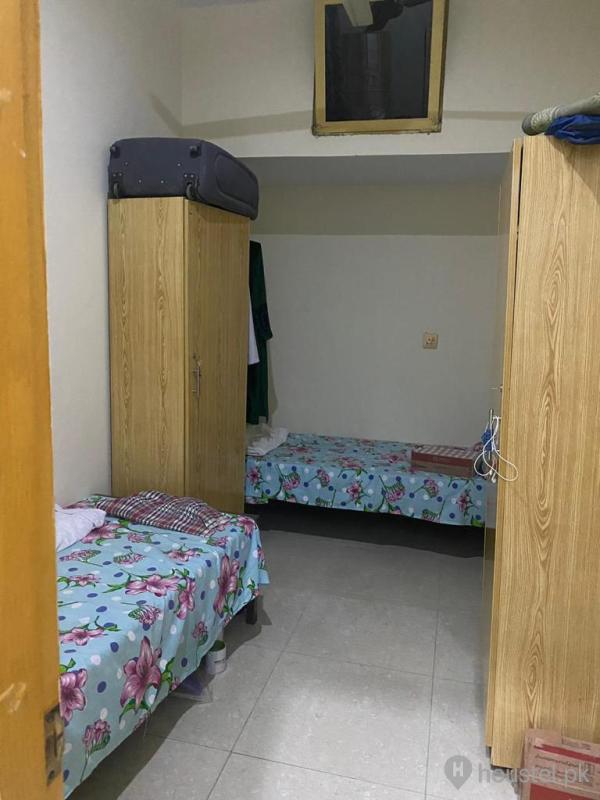 BEE'S girls hostel Girls Hostel in Muslim Town, Lahore with Mess - Photo 9