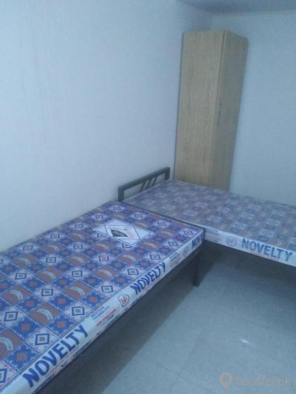 BEE'S girls hostel Girls Hostel in Muslim Town, Lahore with Mess - Photo 12