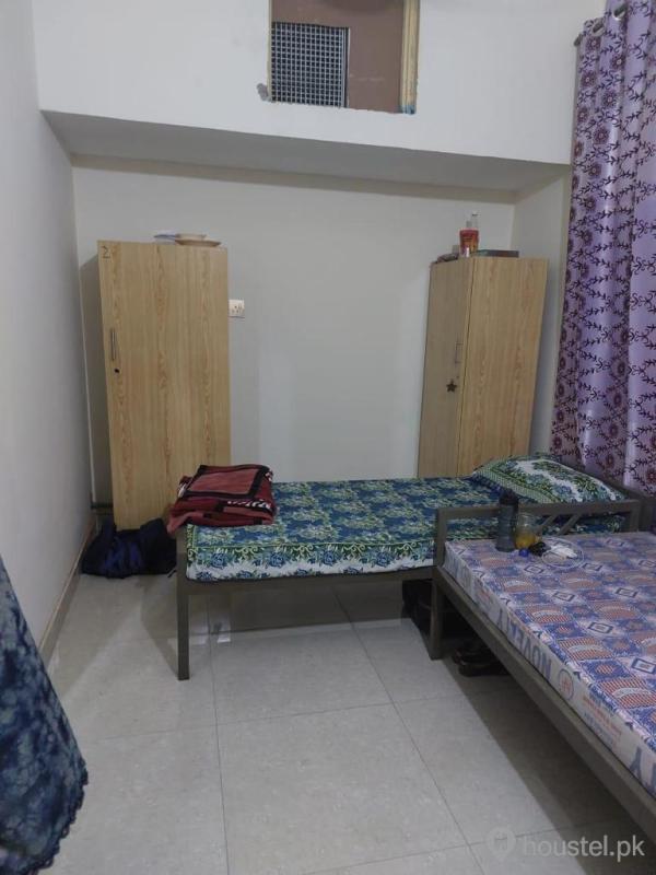 BEE'S girls hostel Girls Hostel in Muslim Town, Lahore with Mess - Photo 11