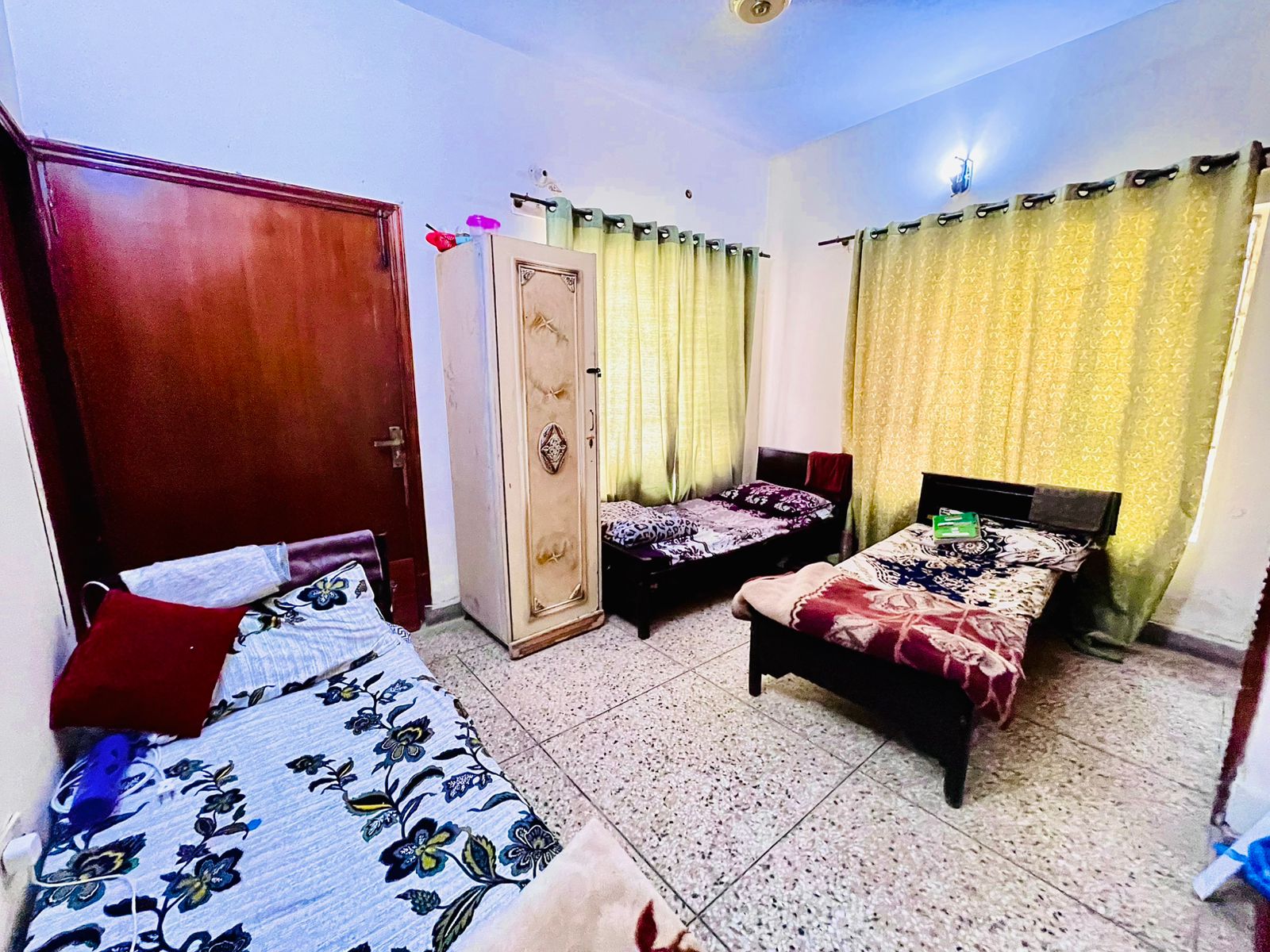 Three Seater Room at Capital Boys Hostel — photo 2