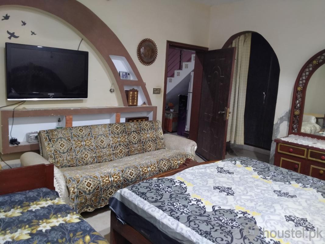 Tulip Girls Hostel Multan Girls Hostel in Peer Khursheed Colony, Multan with Mess - Photo 12