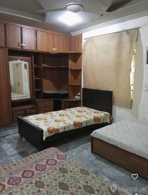 Bismillah girls hostel Girls Hostel in Johar Town, Lahore with WiFi from PKR 7,000