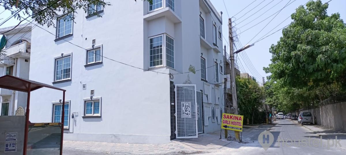Sakina Girls Hostel branch 1 Girls Hostel in Johar Town, Lahore with Mess from PKR 25,000