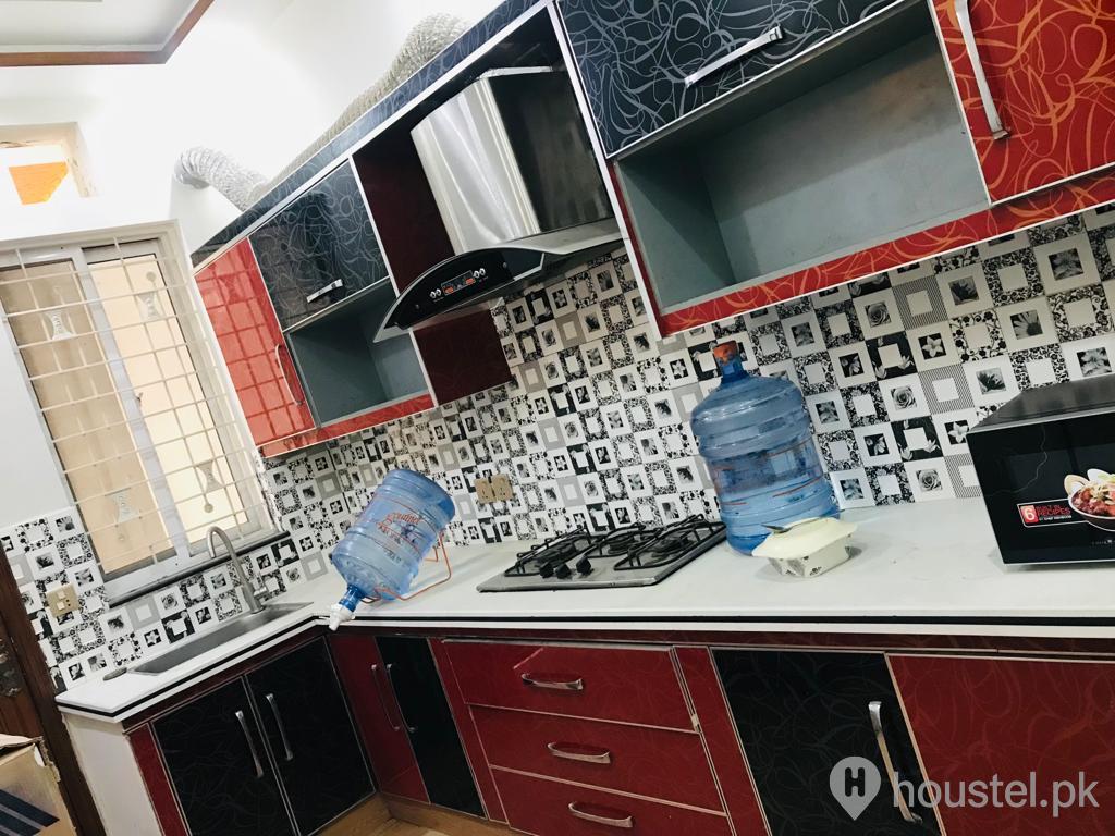 Sakina Girls Hostel branch 1 Girls Hostel in Johar Town, Lahore with Mess - Photo 5