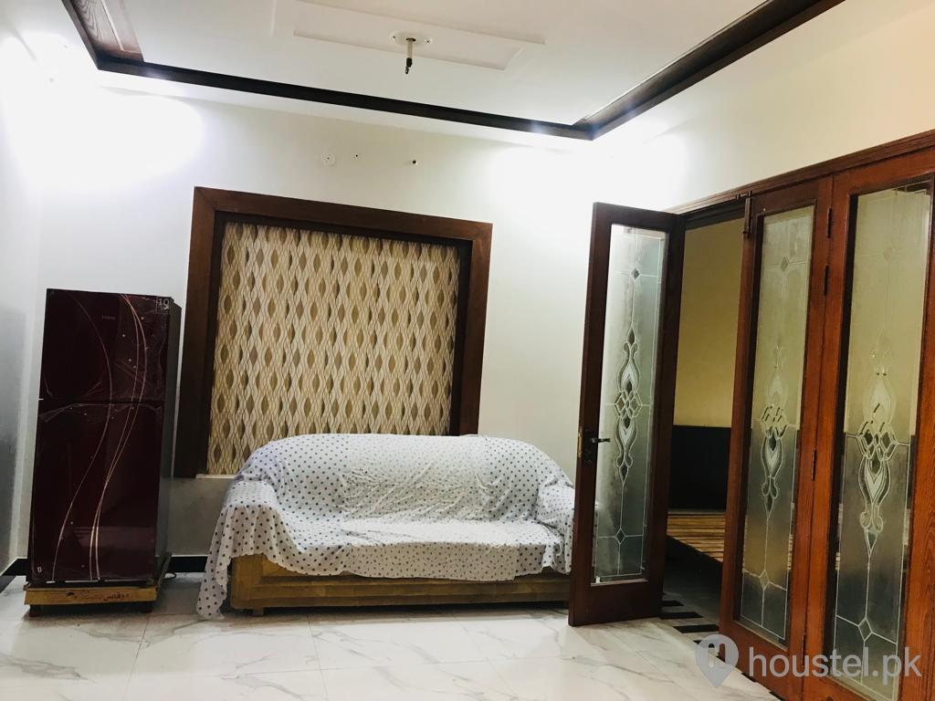 Sakina Girls Hostel branch  2 Girls Hostel in Johar Town, Lahore with Mess - Photo 4