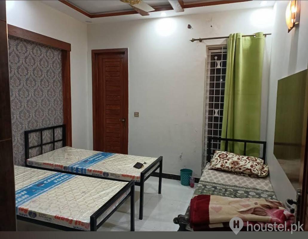 fatima girls hostel Girls Hostel in Johar Town, Lahore with Mess - Photo 7
