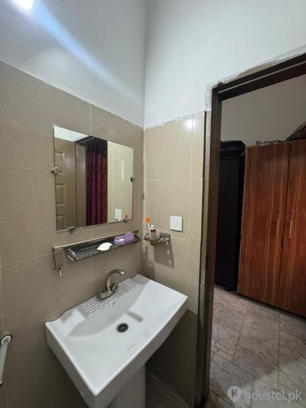 youth boys hostel Boys Hostel in Chandni Chowk, Rawalpindi with Mess, WiFi - Photo 4