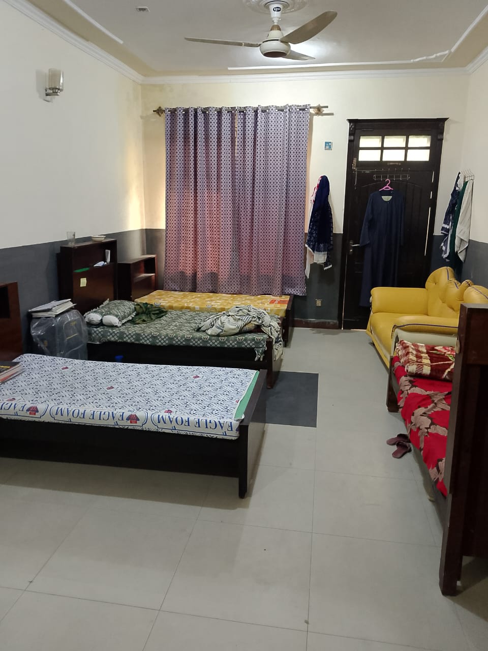 Three Seater Room at Jinnah Girls Hostel — photo 2