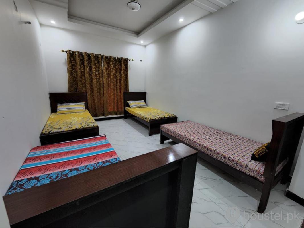 Alexa Girls Hostel Girls Hostel in Johar Town, Lahore with Mess, WiFi - Photo 11