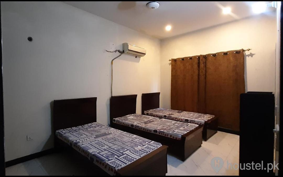 Alexa Girls Hostel Girls Hostel in Johar Town, Lahore with Mess, WiFi - Photo 9