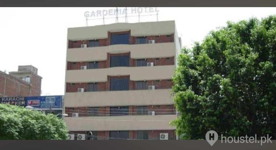 Izhan Luxurious Boys Hostel Boys Hostel in Barkat Market, Lahore with Mess, WiFi from PKR 15,500