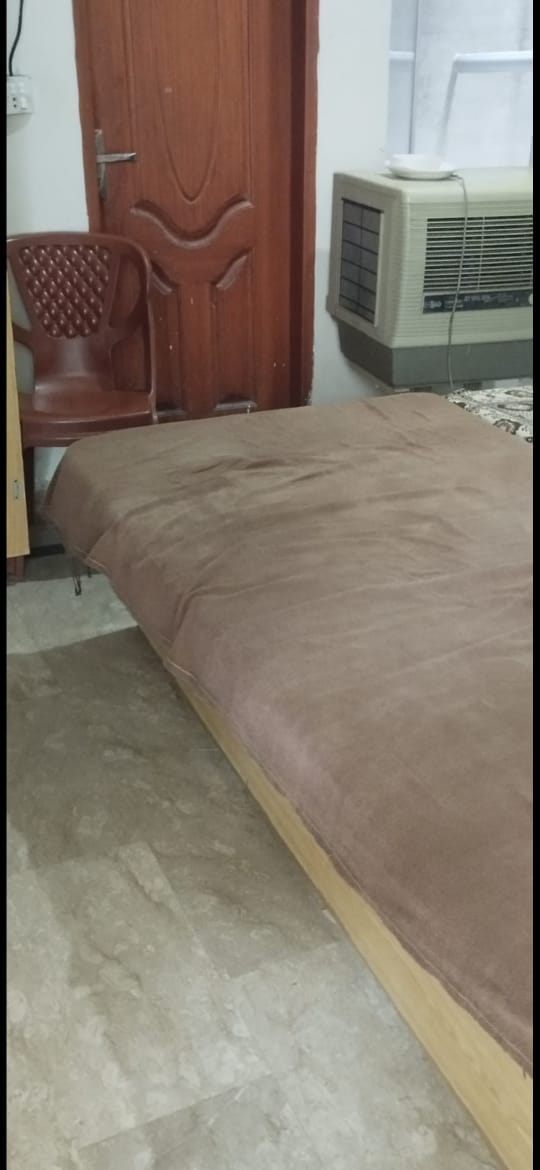 3 Seater Room at Roommate boys branch 2 — 3 Seater, Boys hostel with AC, Bath, Geyser, Furnished, Cooler, Lahore, Pakistan