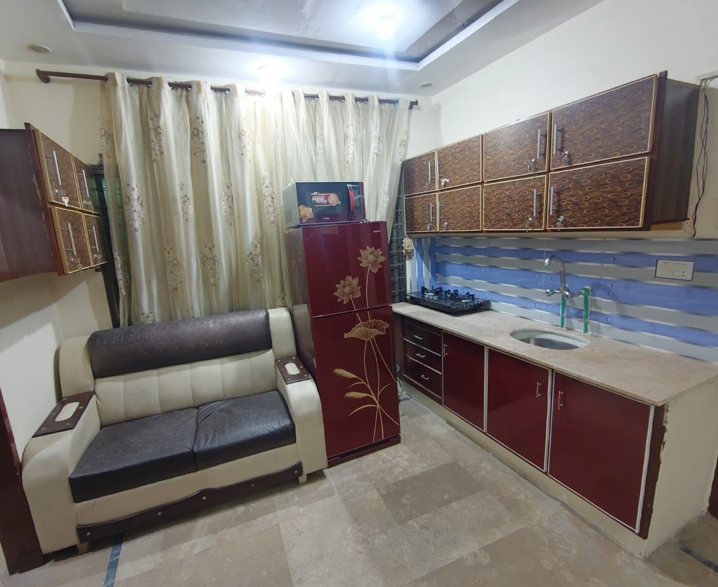 Three Seater Room at Fatima Boys Hostel — photo 3