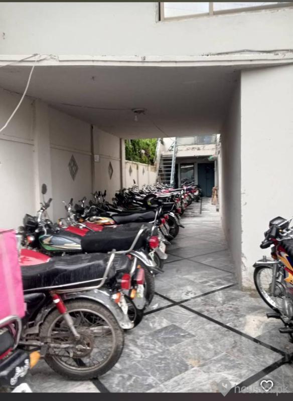 Executive Inn Boys Hostel Boys Hostel in New Muslim Town, Lahore with WiFi - Photo 6