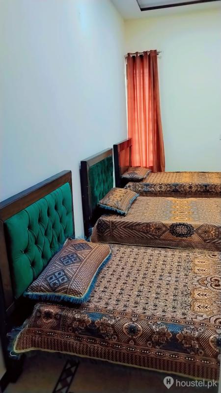 The Nura Nest Girls Hostel Girls Hostel in Northern Bypass, Multan with Mess, WiFi - Photo 6