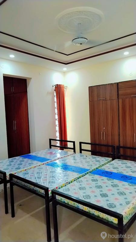 The Nura Nest Girls Hostel Girls Hostel in Northern Bypass, Multan with Mess, WiFi - Photo 5