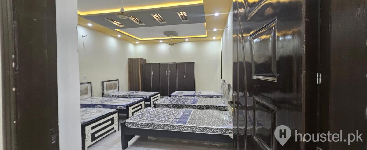 London Boys Hostel Boys Hostel in Chinar Bagh, Lahore with WiFi - Photo 17