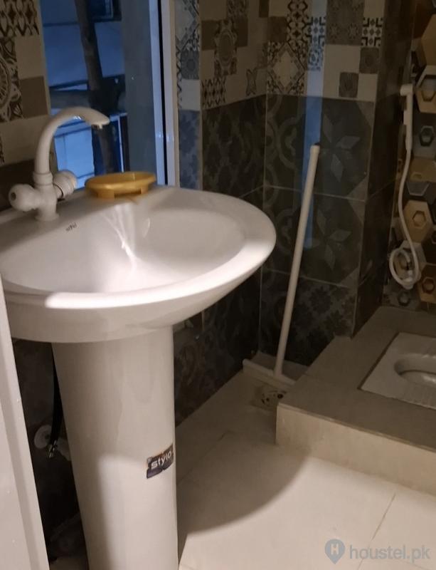 Chinar Residency Boys Hostel in Data Ganj Bakhsh Road, Rawalpindi with WiFi - Photo 6