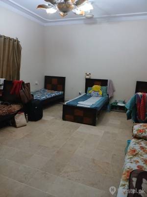 Maheen Villa Girls Hostel branch 2 Girls Hostel in G-9, Islamabad with Mess, WiFi - Photo 14