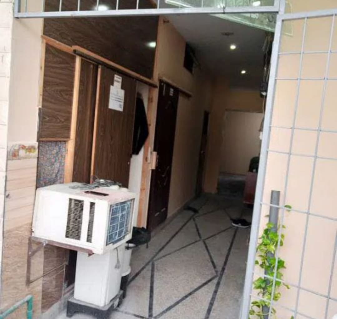 One Seater Room at Raza Boys Hostel — photo 2