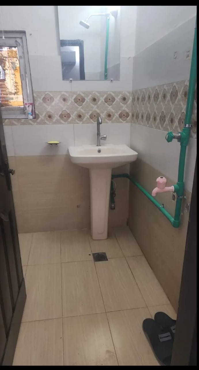 Two Seater Room at Chohan Executive Boys Hostel — photo 6
