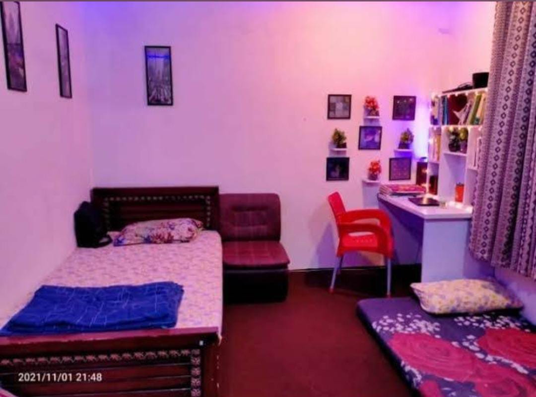 2-Seater room at City Executive Hostel For Boys & Professionals — 2 Seater, Boys hostel with AC, Bath, Geyser, Furnished, Beds/Mattresses, Bahawalpur, Pakistan