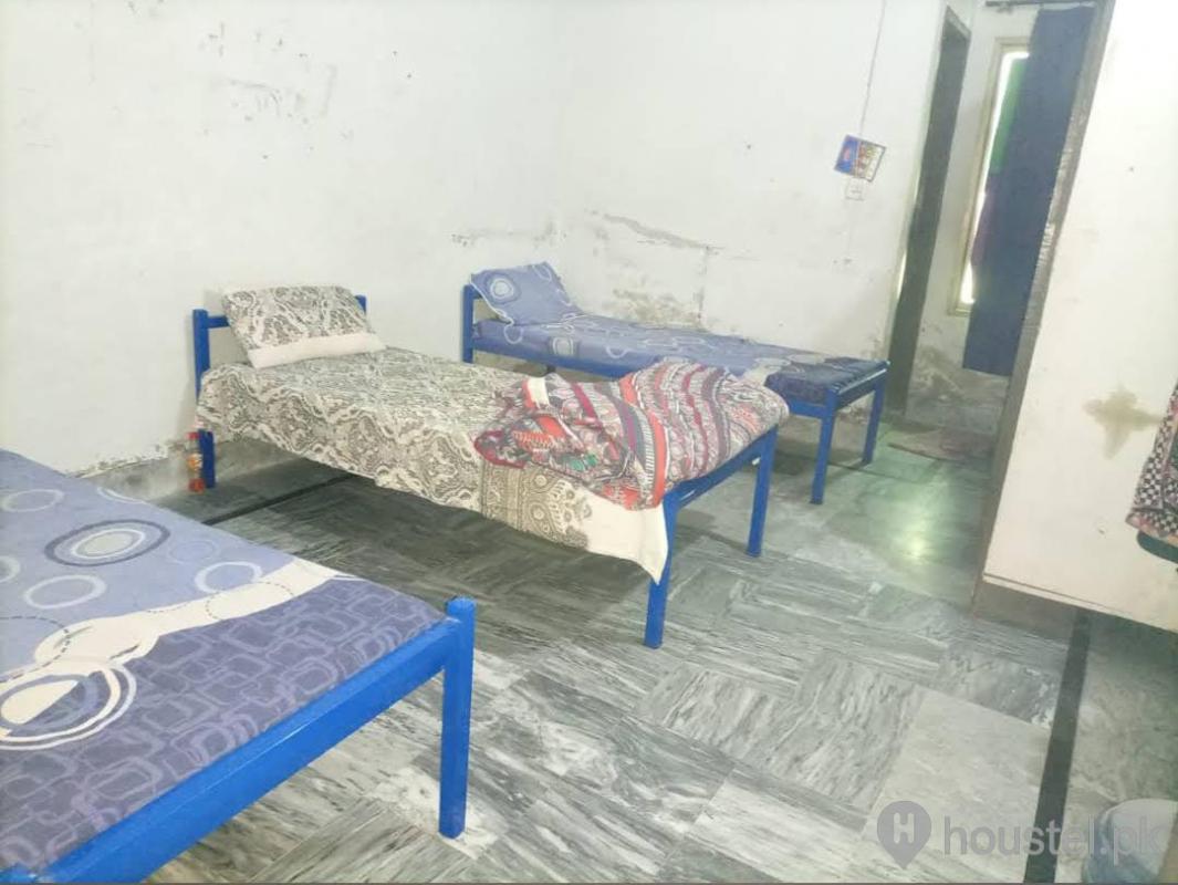 Ideal Girls Hostel Girls Hostel in Jinnah Colony, Faisalabad with Mess, WiFi - Photo 6