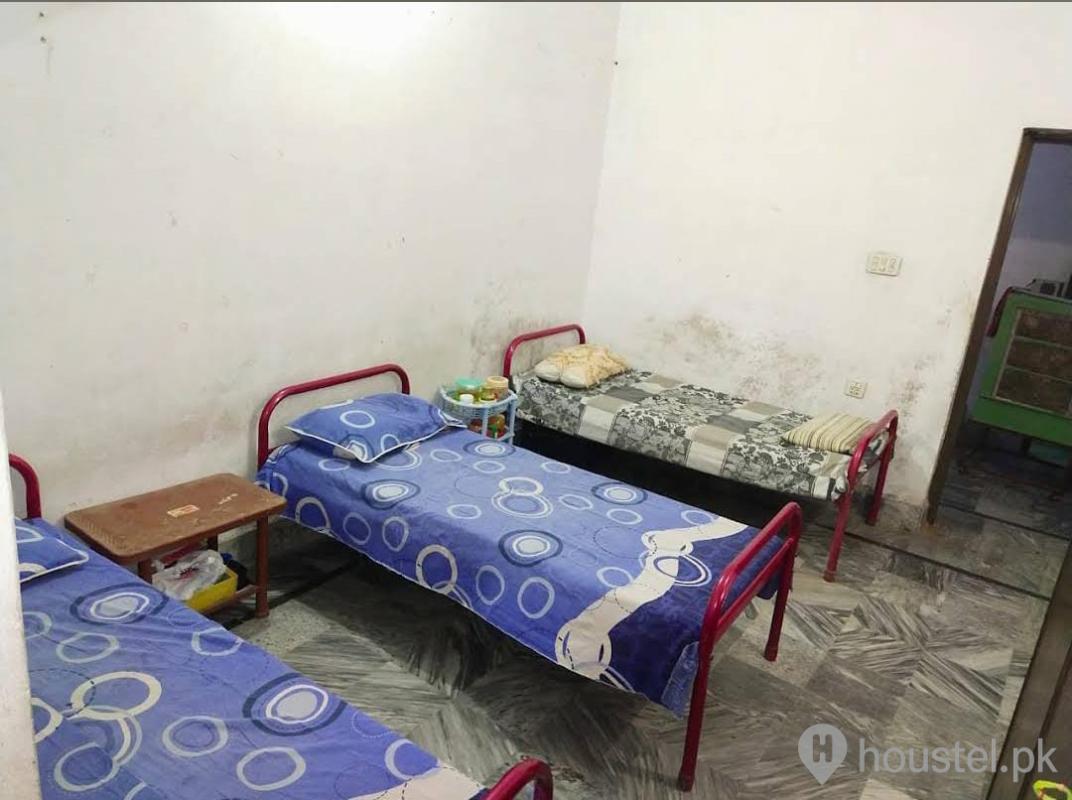 Ideal Girls Hostel Girls Hostel in Jinnah Colony, Faisalabad with Mess, WiFi - Photo 9