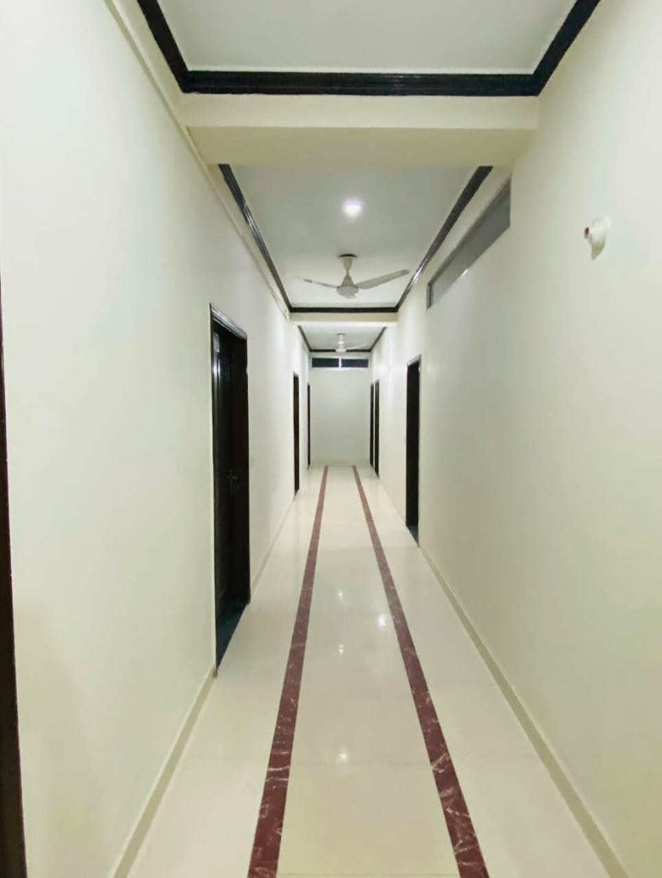 5Seater Room at Rehman boys hostel — 5 Seater, Boys hostel with AC, Bath, Geyser, Furnished, Beds/Mattresses, Lahore, Pakistan