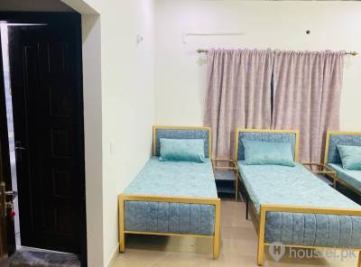 Rehman boys hostel Boys Hostel in Lahore with WiFi from PKR 12,000