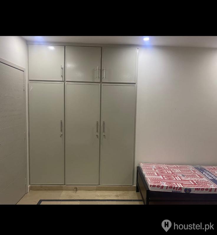 IZHAN BOYS HOSTEL Boys Hostel in Airline Housing Society, Lahore with Mess, WiFi - Photo 3