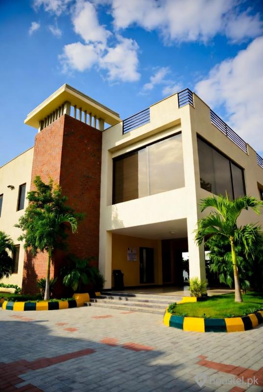 Mrs Haneef Girls Hostel Girls Hostel in Lahore with Mess, WiFi from PKR 10,000