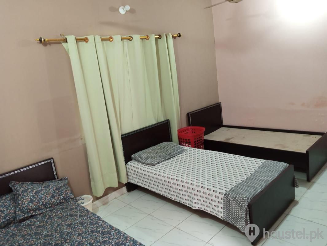Johar Girls Hostel Girls Hostel in Karachi with WiFi from PKR 17,000