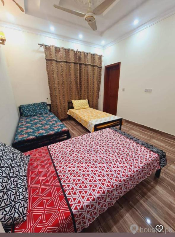 Veloera Girls Hostel Girls Hostel in Valencia Town, Lahore with Mess, WiFi - Photo 8