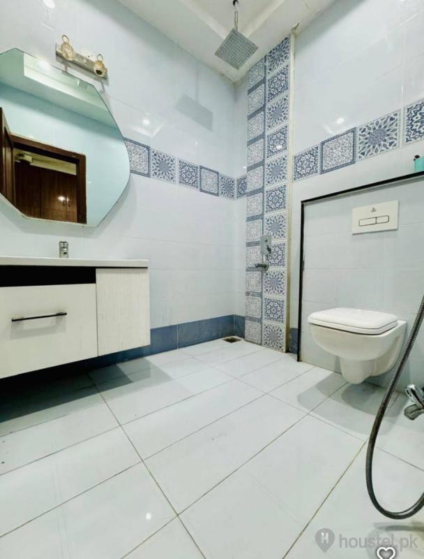 Veloera Girls Hostel Girls Hostel in Valencia Town, Lahore with Mess, WiFi - Photo 10